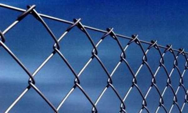 Строительство и ремонт квартир, домов, советы | Строительство и ремонт квартир, домов, советы - Как поставить забор из сетки-рабицы Строительство и ремонт квартир, домов, советы | Строительство и ремонт квартир, домов, советы - Как поставить забор из сетки-рабицы